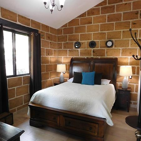 Cabanas, Suites Y Habitaciones Rancho San Jorge Берналь Экстерьер фото