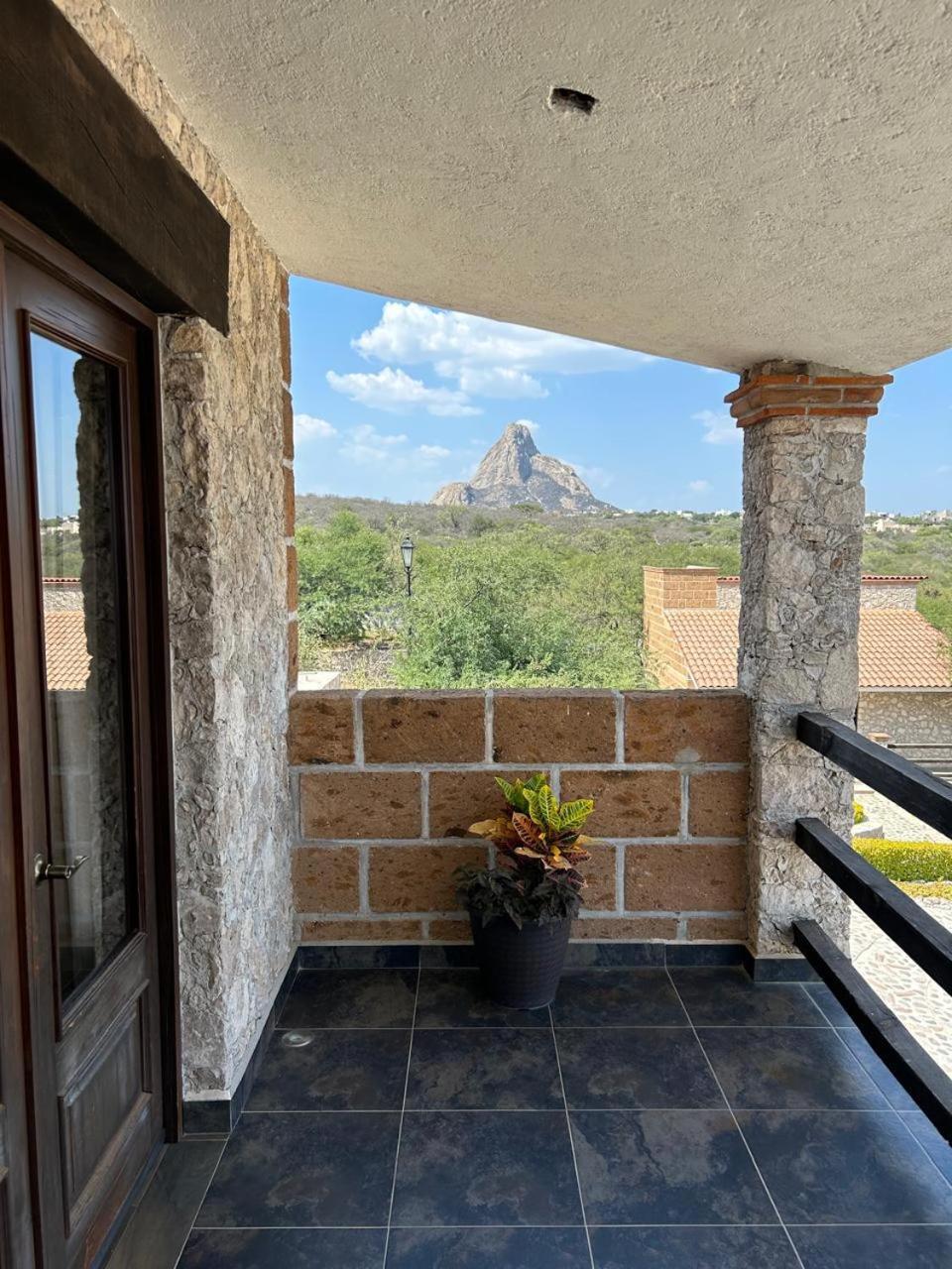Cabanas, Suites Y Habitaciones Rancho San Jorge Берналь Экстерьер фото