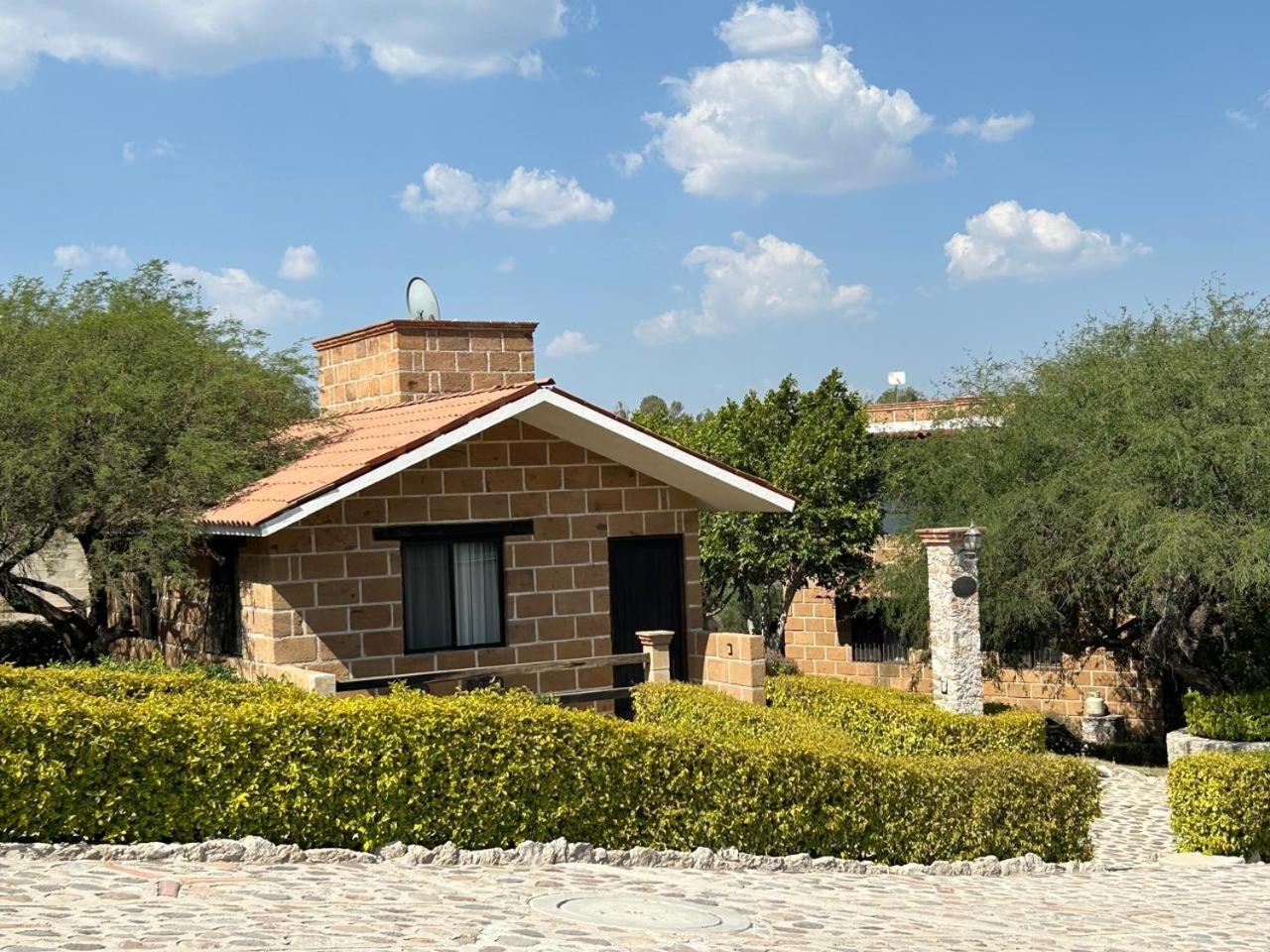 Cabanas, Suites Y Habitaciones Rancho San Jorge Берналь Экстерьер фото