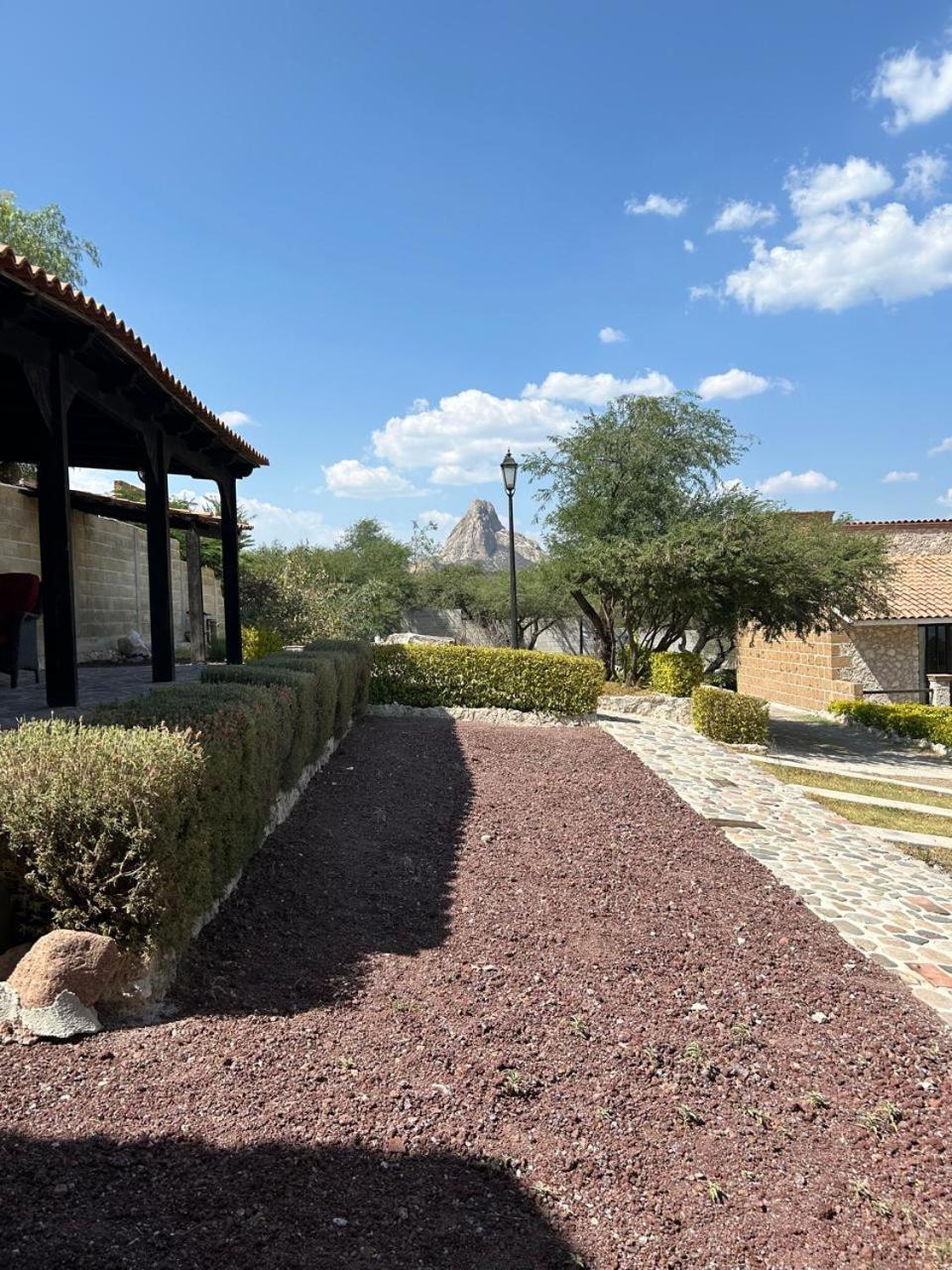 Cabanas, Suites Y Habitaciones Rancho San Jorge Берналь Экстерьер фото