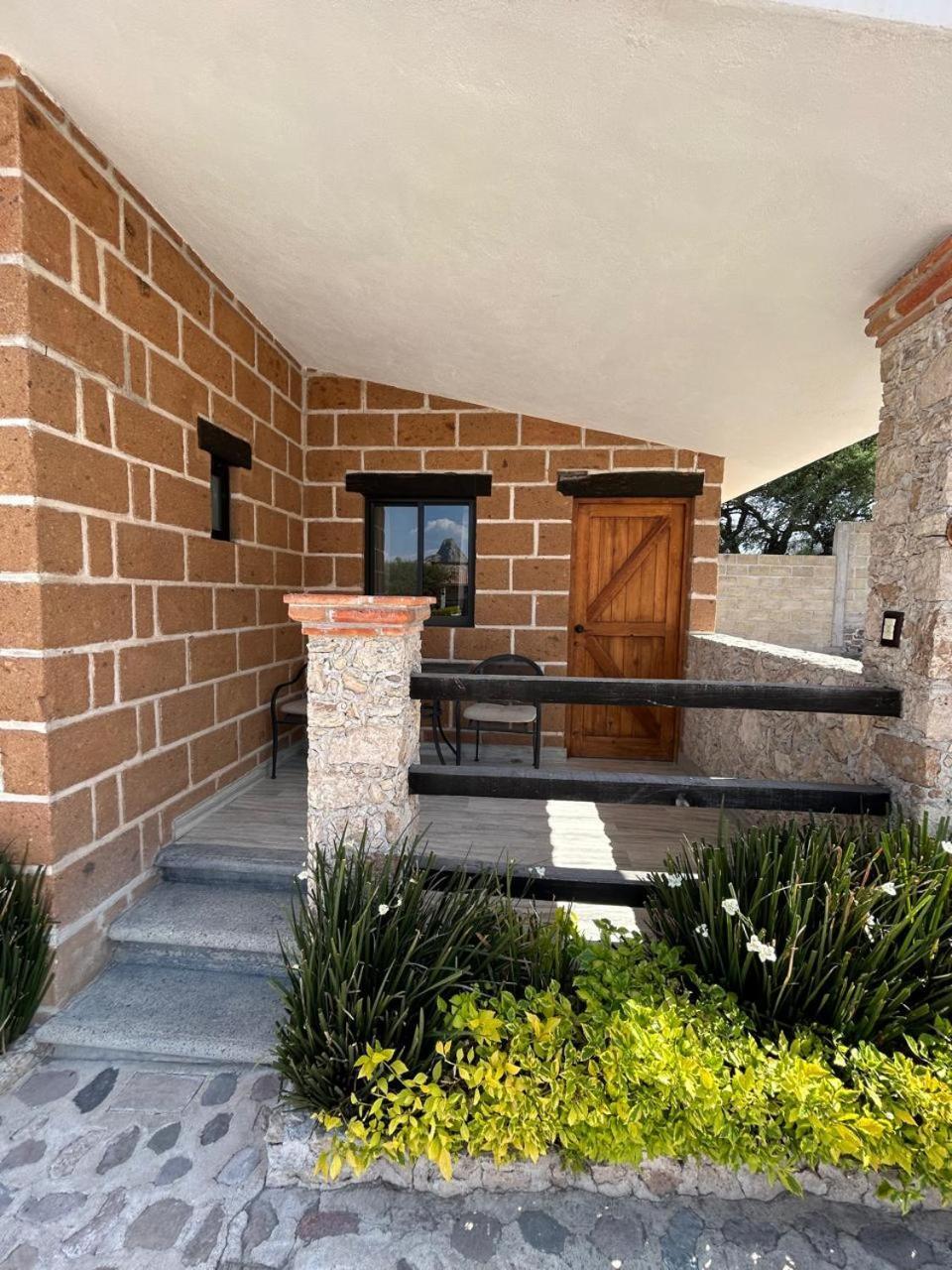 Cabanas, Suites Y Habitaciones Rancho San Jorge Берналь Экстерьер фото