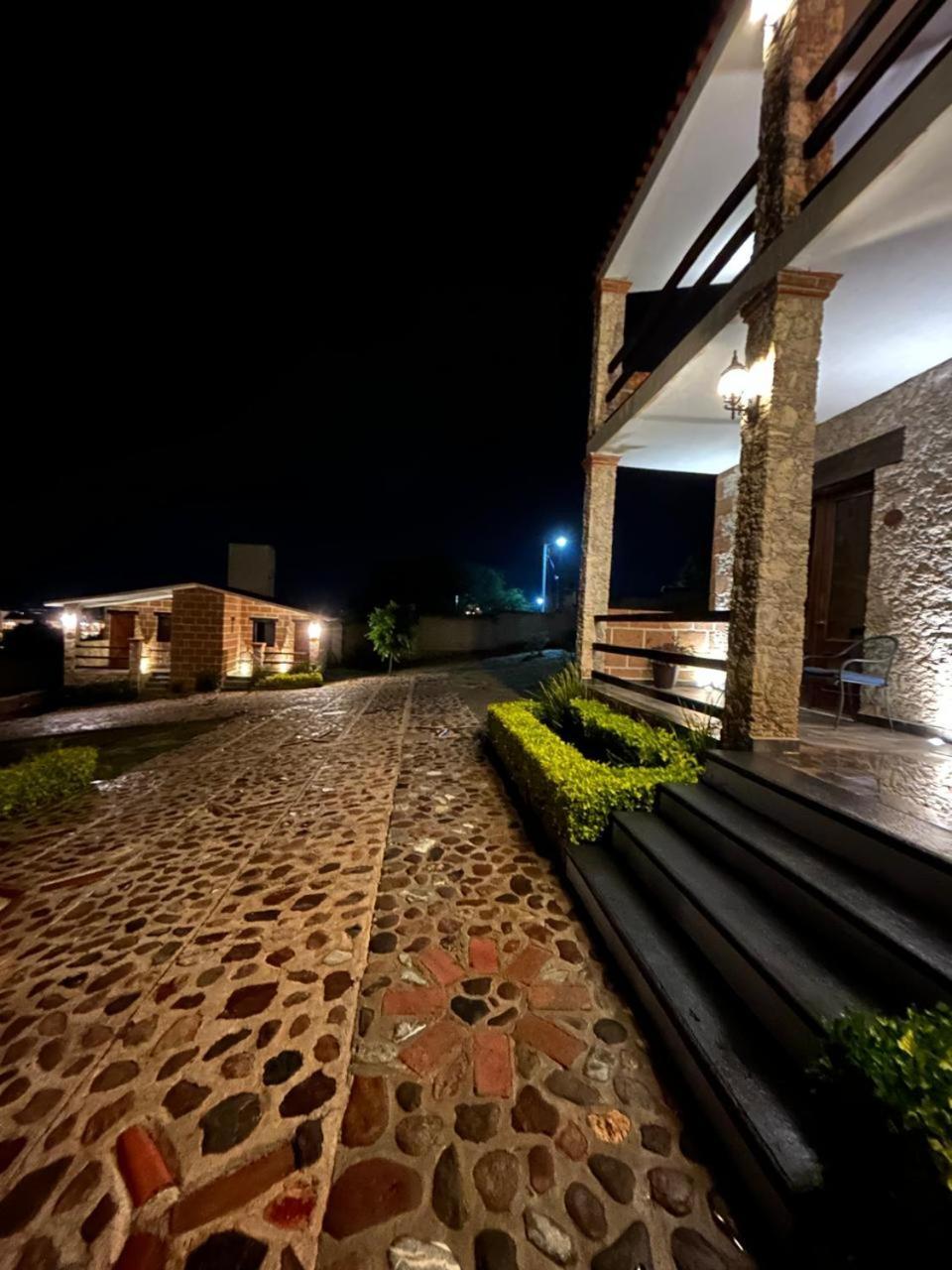 Cabanas, Suites Y Habitaciones Rancho San Jorge Берналь Экстерьер фото