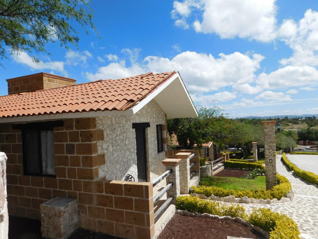 Cabanas, Suites Y Habitaciones Rancho San Jorge Берналь Экстерьер фото