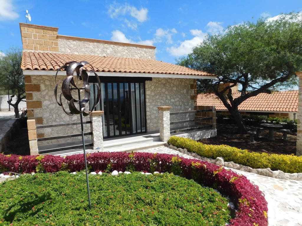 Cabanas, Suites Y Habitaciones Rancho San Jorge Берналь Экстерьер фото