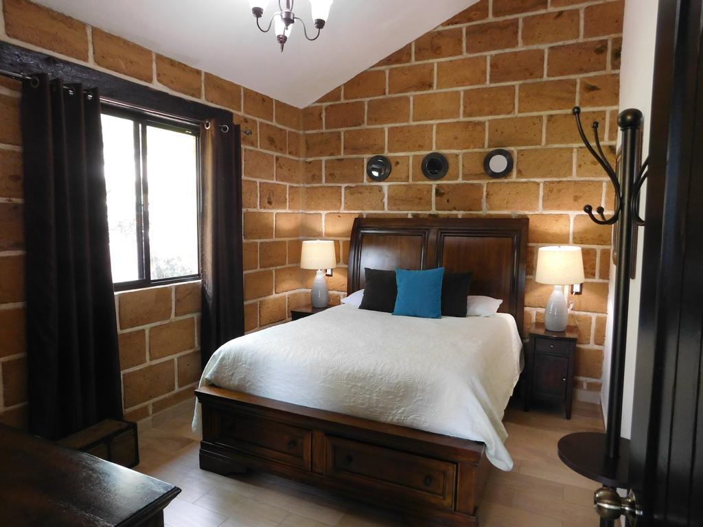 Cabanas, Suites Y Habitaciones Rancho San Jorge Берналь Экстерьер фото